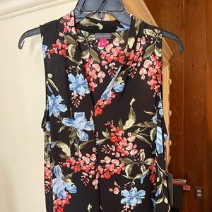 Vince Camuto - Ladies sleeveless blouse